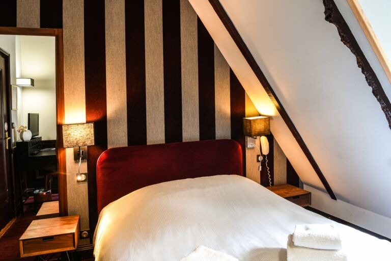 Chambre confort economique Hôtel K'loys sur le port de Paimpol